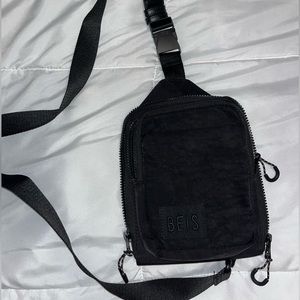 Black BEIS The Sport Sling